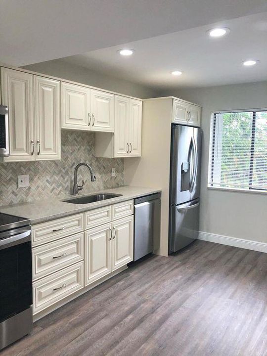 En Venta: $255,000 (3 camas, 2 baños, 1225 Pies cuadrados)