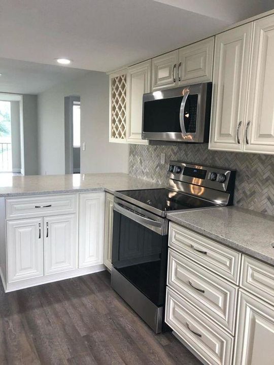 En Venta: $255,000 (3 camas, 2 baños, 1225 Pies cuadrados)