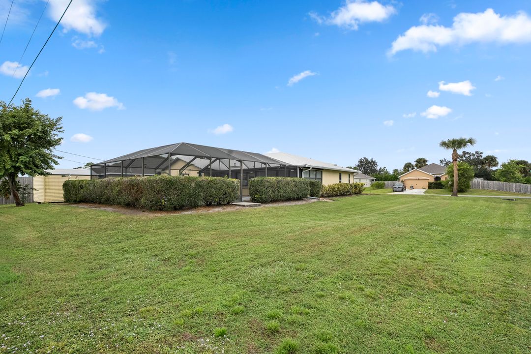 Active With Contract: $395,000 (3 beds, 2 baths, 1798 Square Feet)