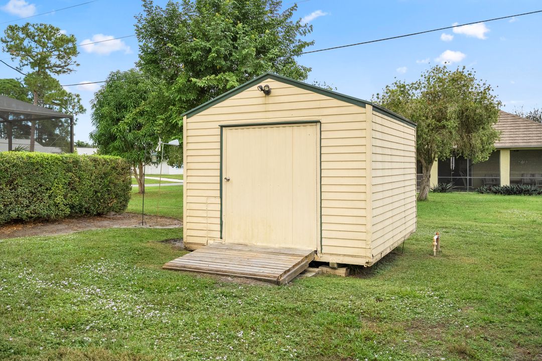 Active With Contract: $395,000 (3 beds, 2 baths, 1798 Square Feet)