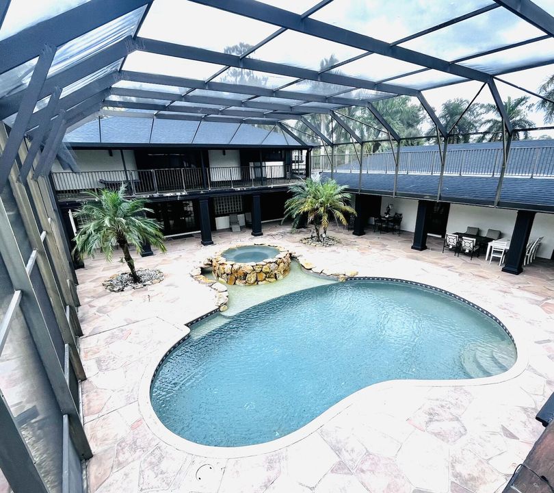 For Rent: $20,000 (5 beds, 3 baths, 3500 Square Feet)