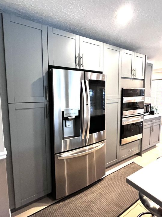 For Rent: $20,000 (5 beds, 3 baths, 3500 Square Feet)