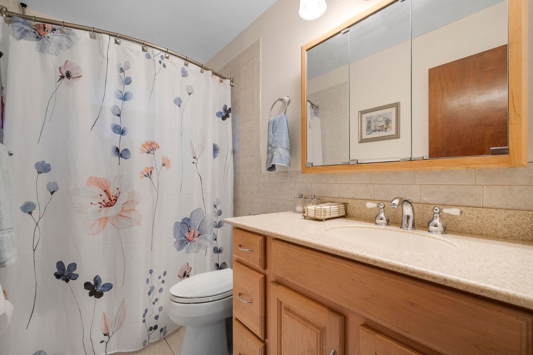 Active With Contract: $395,000 (3 beds, 2 baths, 1798 Square Feet)