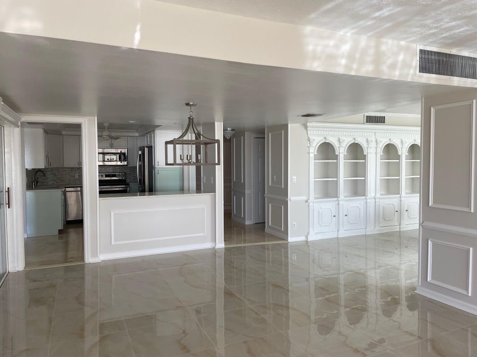 Active With Contract: $785,000 (3 beds, 3 baths, 1895 Square Feet)