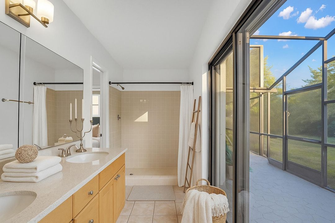 出租: $4,300 (4 贝兹, 2 浴室, 1874 平方英尺)