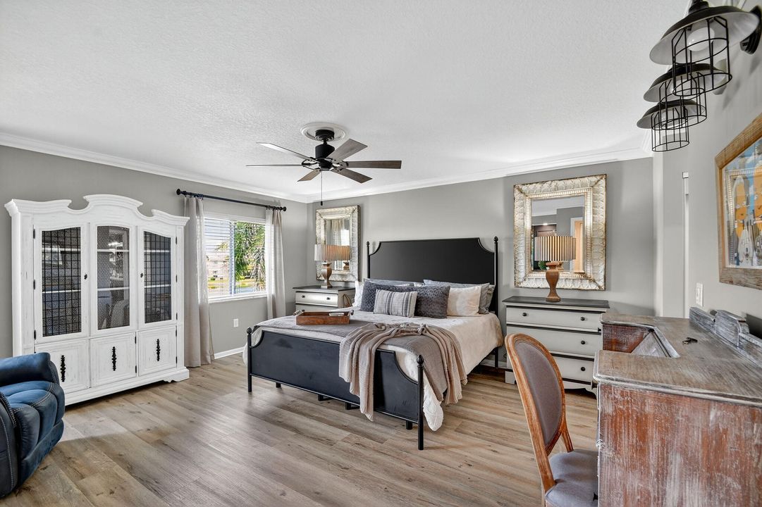 На продажу: $369,900 (3 спален, 2 ванн, 1869 Квадратных фут)