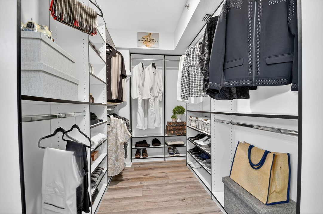 На продажу: $369,900 (3 спален, 2 ванн, 1869 Квадратных фут)