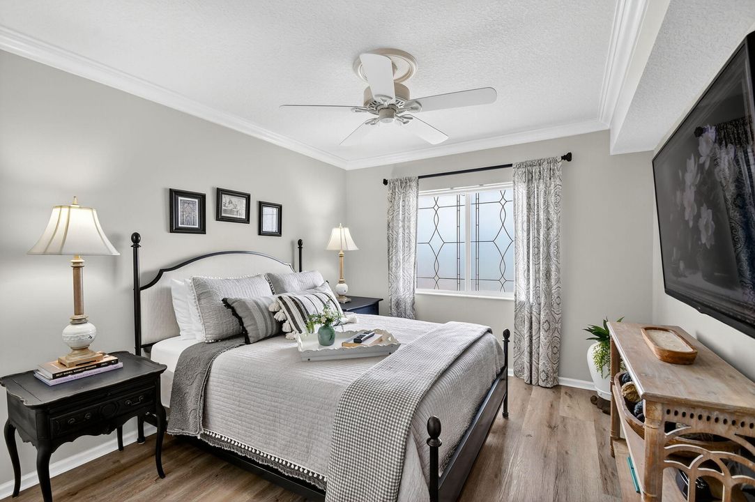 На продажу: $369,900 (3 спален, 2 ванн, 1869 Квадратных фут)