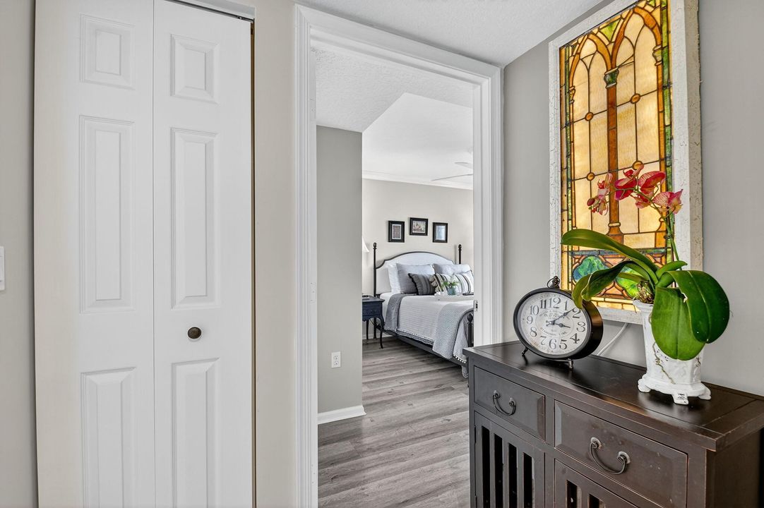 На продажу: $369,900 (3 спален, 2 ванн, 1869 Квадратных фут)