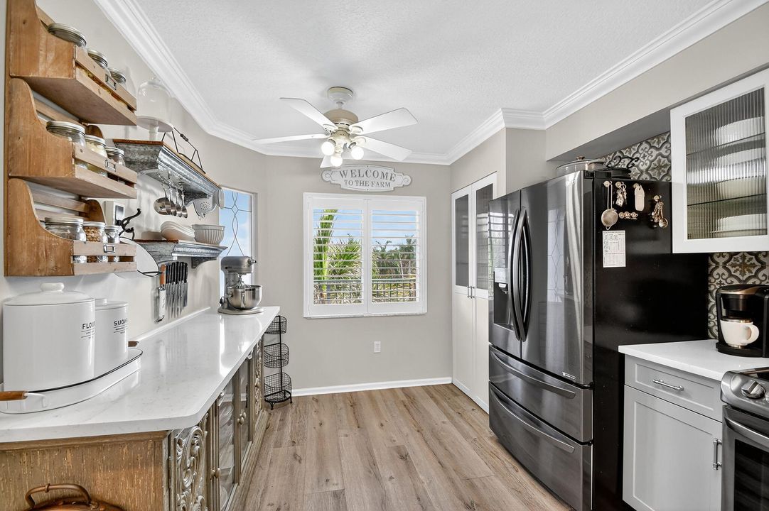 На продажу: $369,900 (3 спален, 2 ванн, 1869 Квадратных фут)