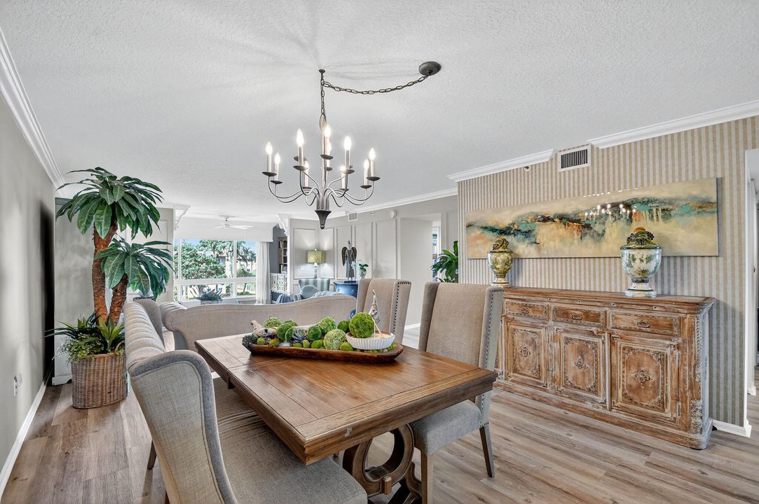 На продажу: $369,900 (3 спален, 2 ванн, 1869 Квадратных фут)