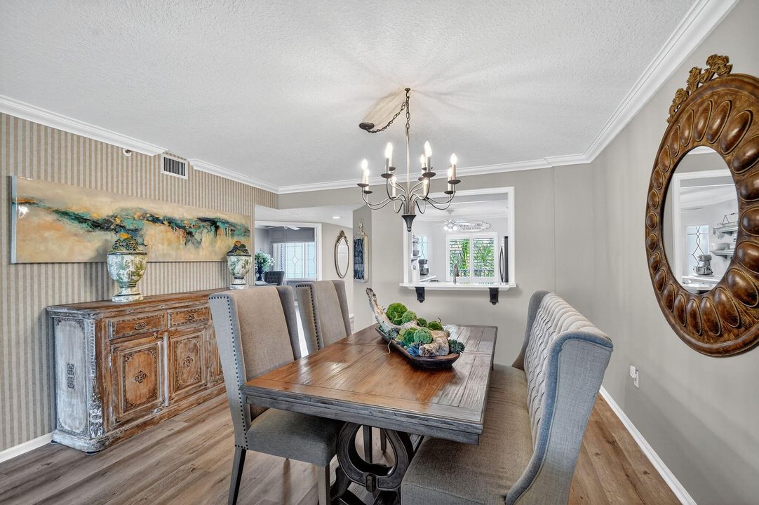 На продажу: $369,900 (3 спален, 2 ванн, 1869 Квадратных фут)