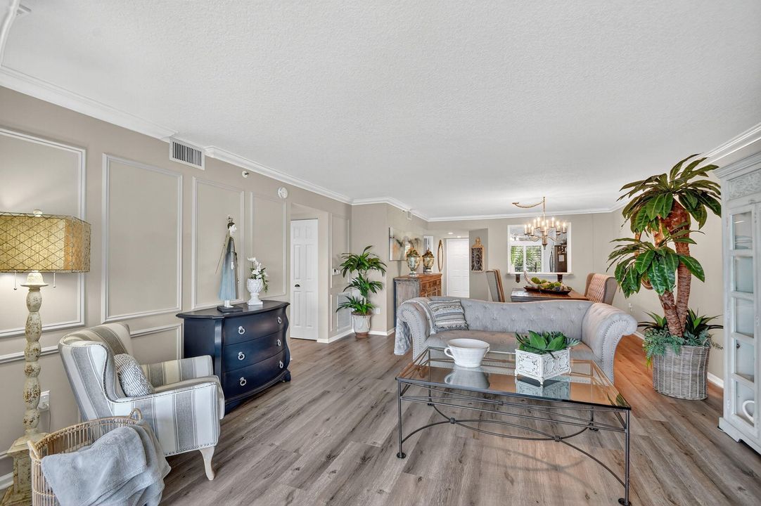 На продажу: $369,900 (3 спален, 2 ванн, 1869 Квадратных фут)