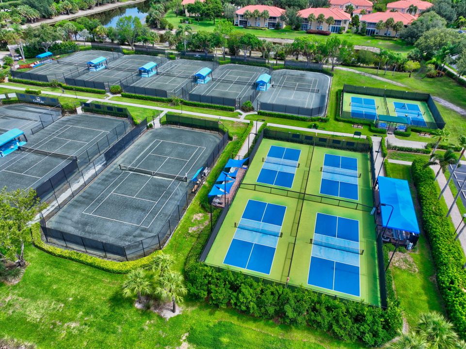 На продажу: $369,900 (3 спален, 2 ванн, 1869 Квадратных фут)