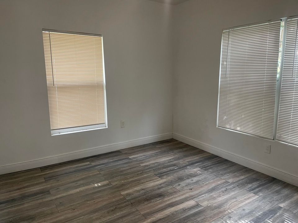 待售: $725,000 (0 贝兹, 0 浴室, 2454 平方英尺)