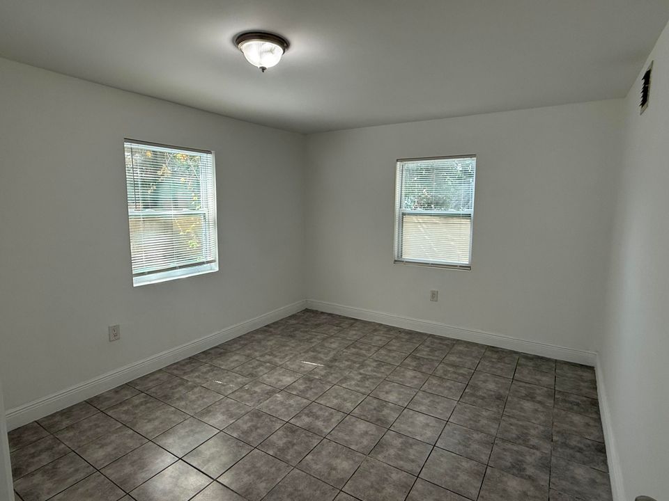 待售: $725,000 (0 贝兹, 0 浴室, 2454 平方英尺)