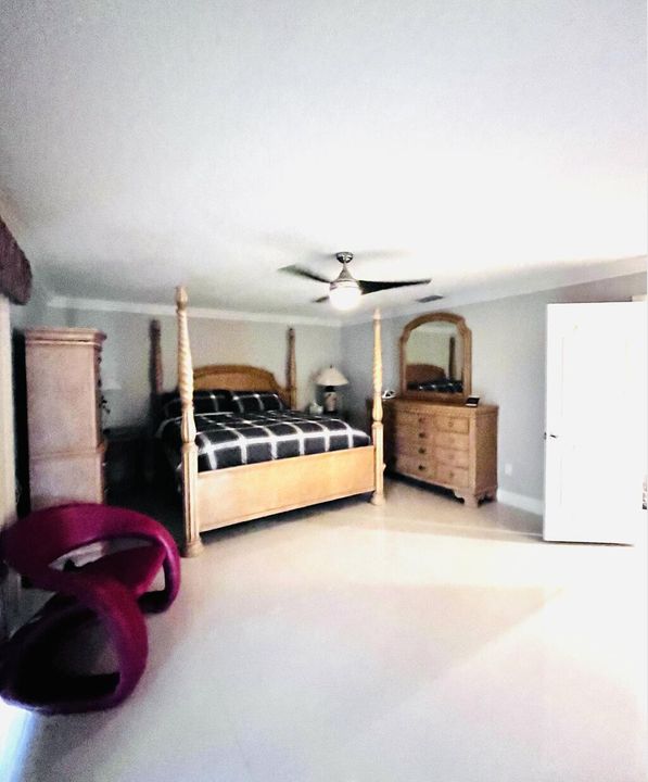 For Rent: $20,000 (5 beds, 3 baths, 3500 Square Feet)