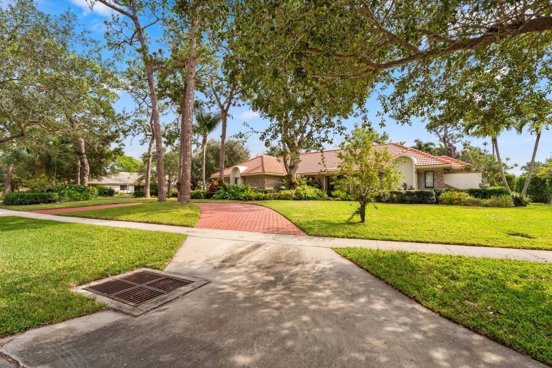 待售: $1,334,500 (3 贝兹, 2 浴室, 2693 平方英尺)