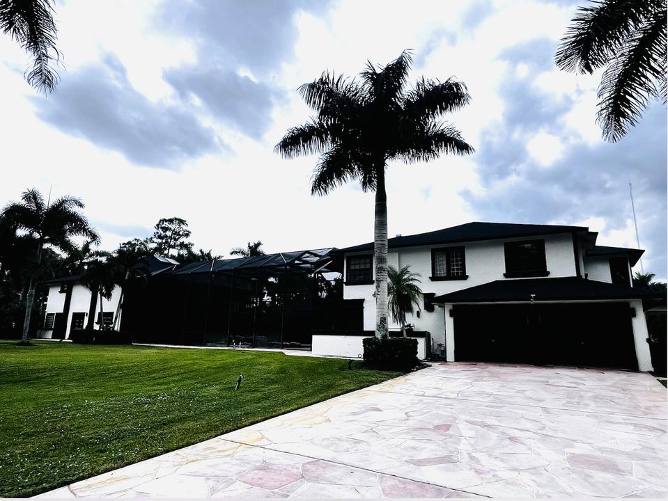 For Rent: $20,000 (5 beds, 3 baths, 3500 Square Feet)