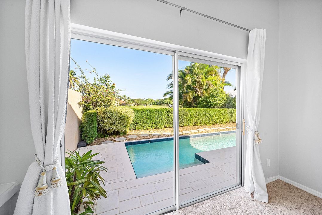 For Sale: $749,000 (3 beds, 2 baths, 1798 Square Feet)