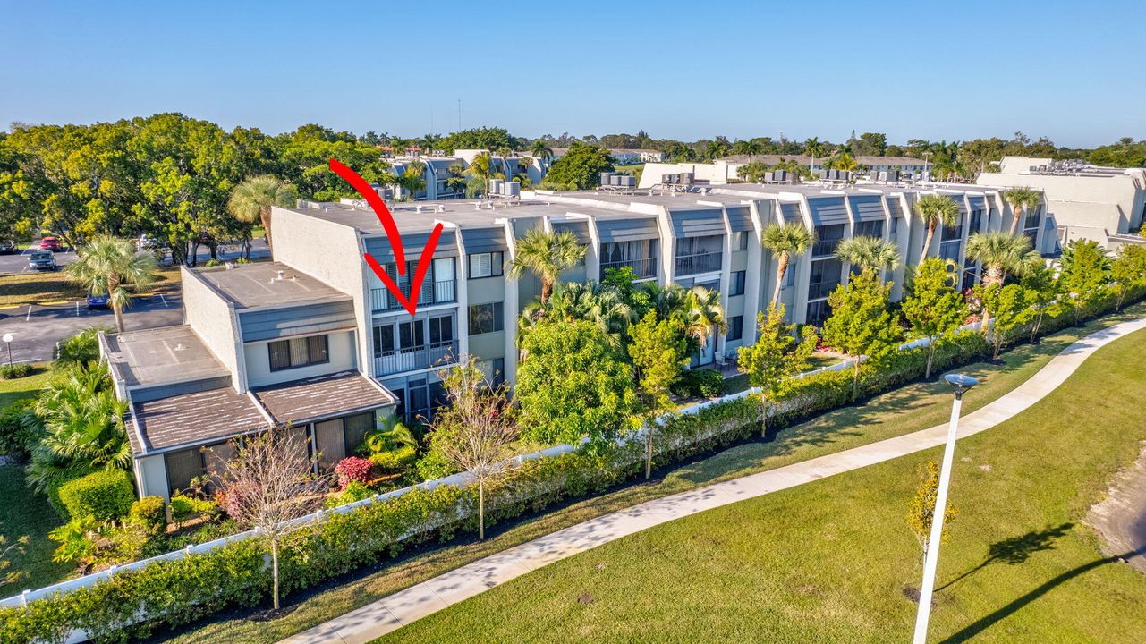 En Venta: $244,900 (2 camas, 2 baños, 939 Pies cuadrados)