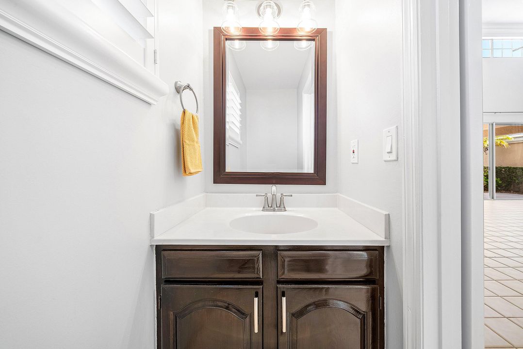 For Sale: $749,000 (3 beds, 2 baths, 1798 Square Feet)