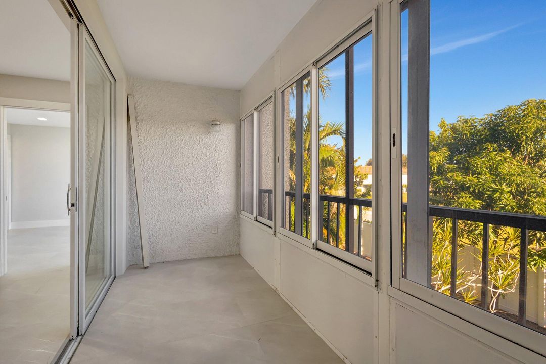 En Venta: $244,900 (2 camas, 2 baños, 939 Pies cuadrados)