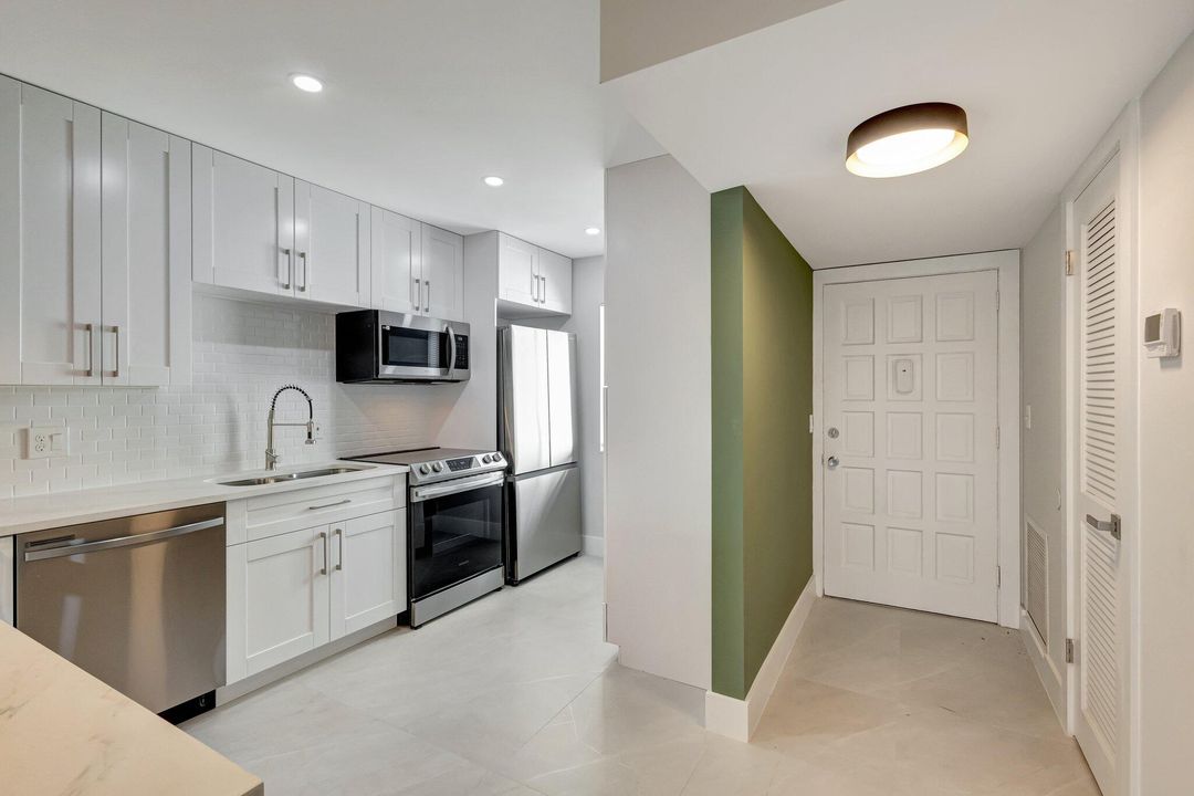 En Venta: $244,900 (2 camas, 2 baños, 939 Pies cuadrados)