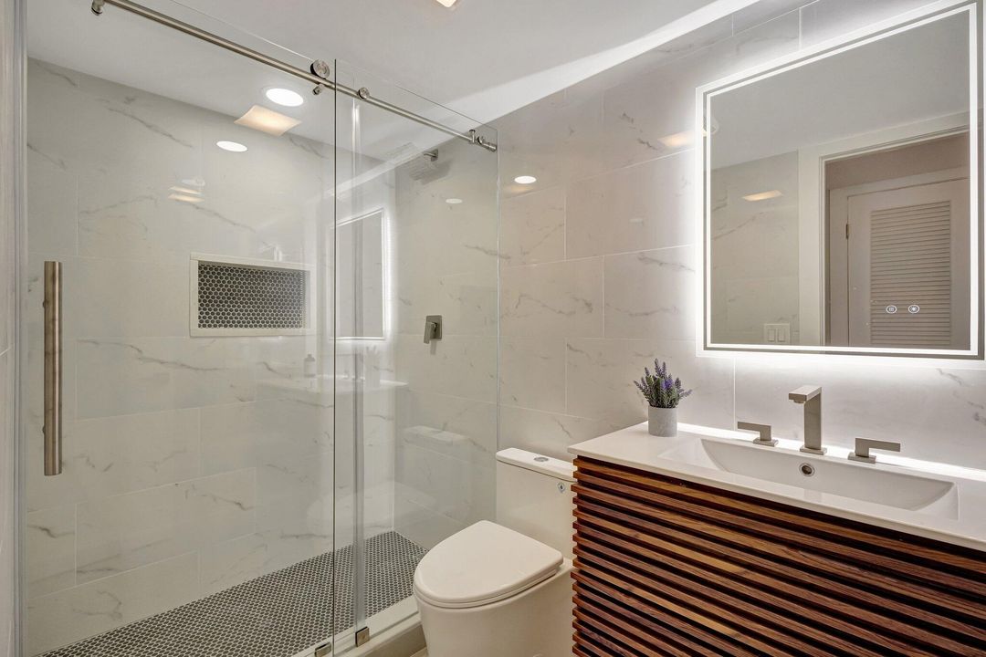 En Venta: $244,900 (2 camas, 2 baños, 939 Pies cuadrados)