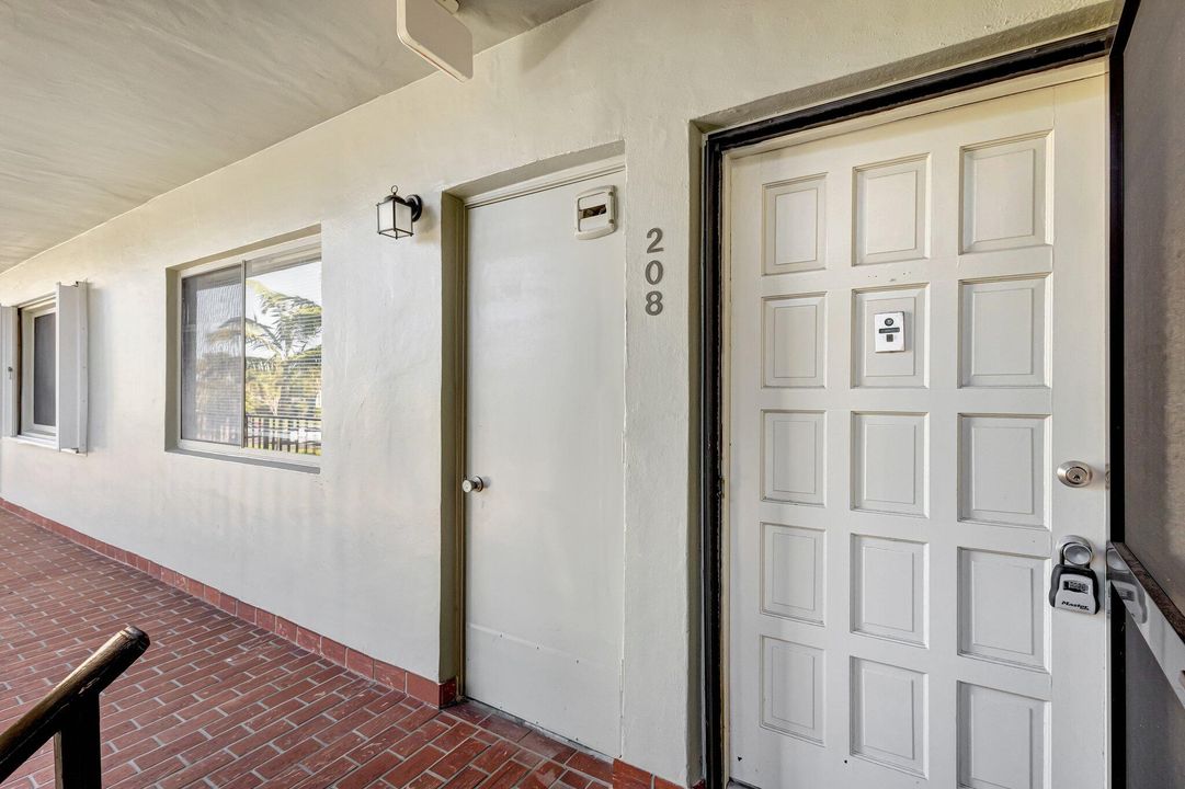 En Venta: $244,900 (2 camas, 2 baños, 939 Pies cuadrados)