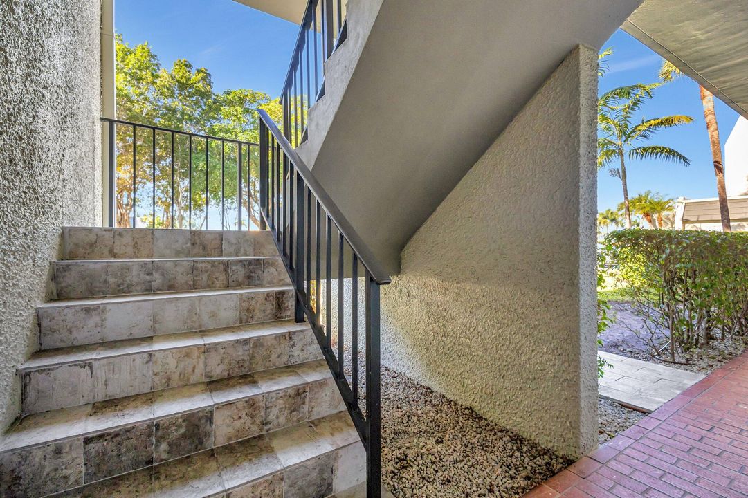 En Venta: $244,900 (2 camas, 2 baños, 939 Pies cuadrados)