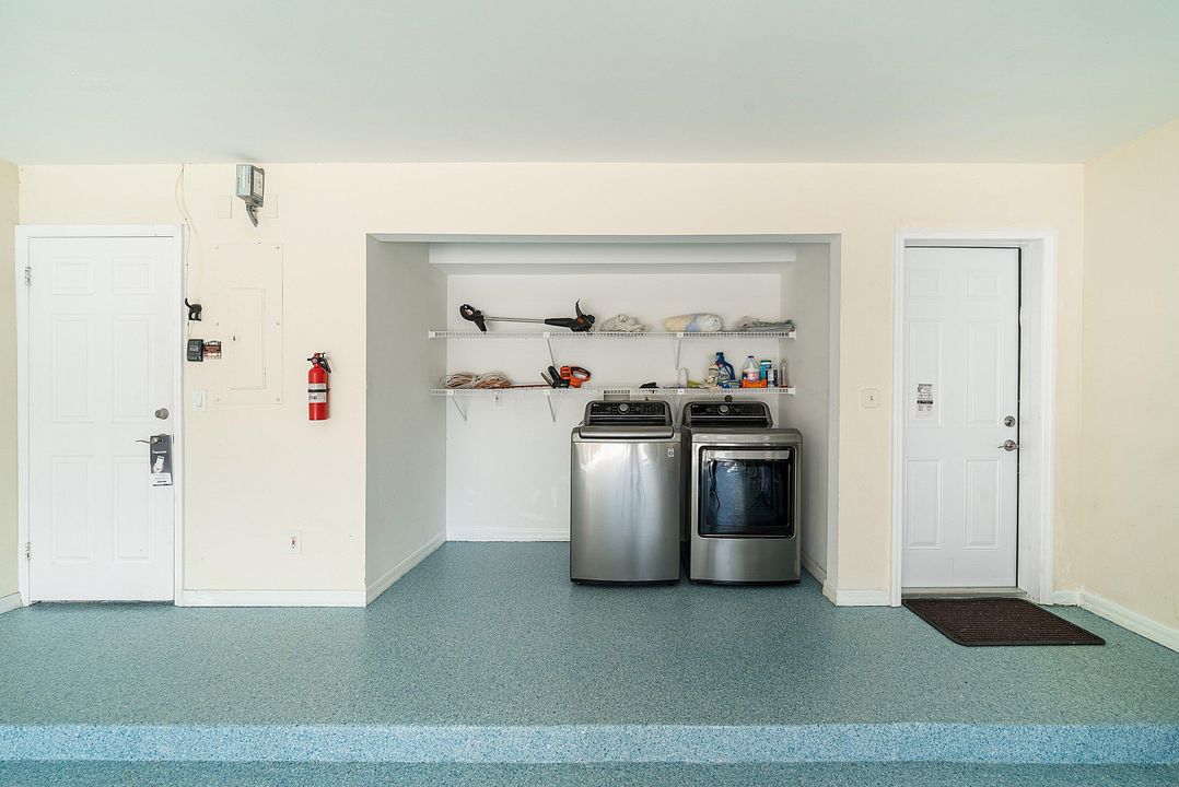 For Sale: $749,000 (3 beds, 2 baths, 1798 Square Feet)