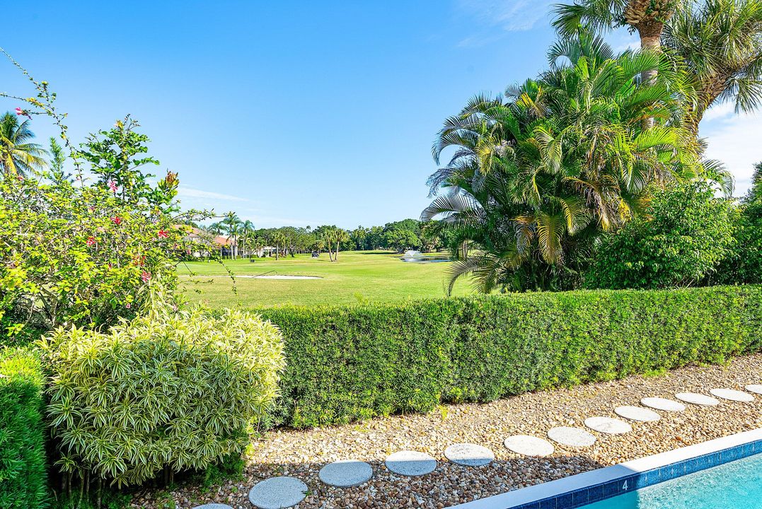 For Sale: $749,000 (3 beds, 2 baths, 1798 Square Feet)