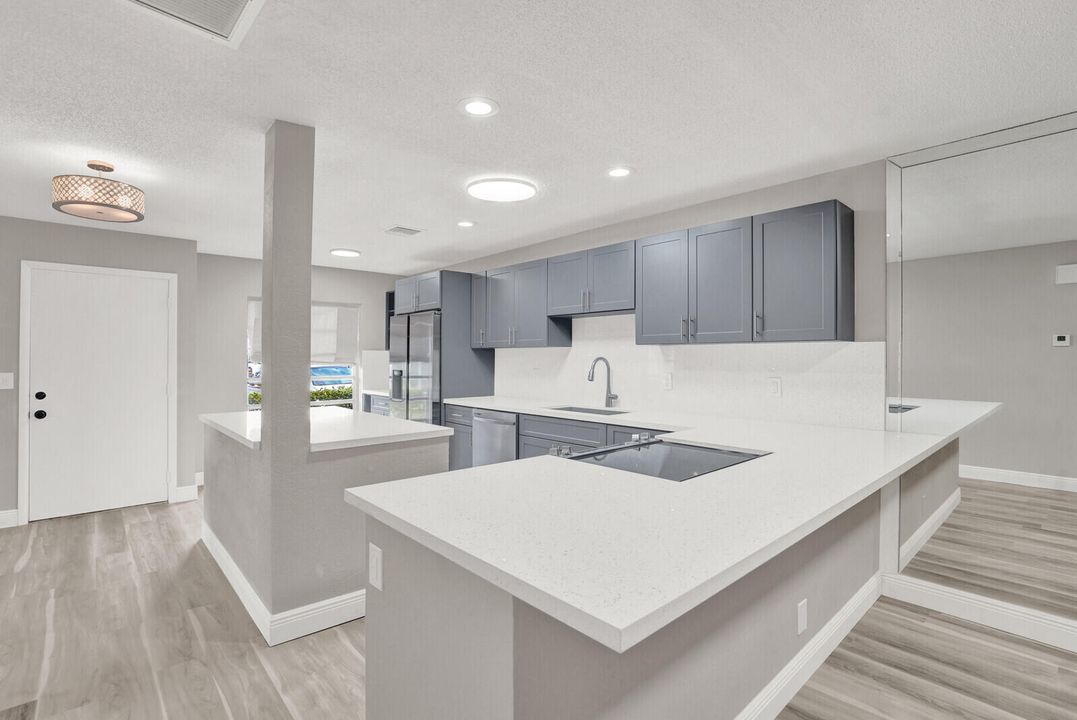 For Sale: $209,900 (2 beds, 2 baths, 1097 Square Feet)