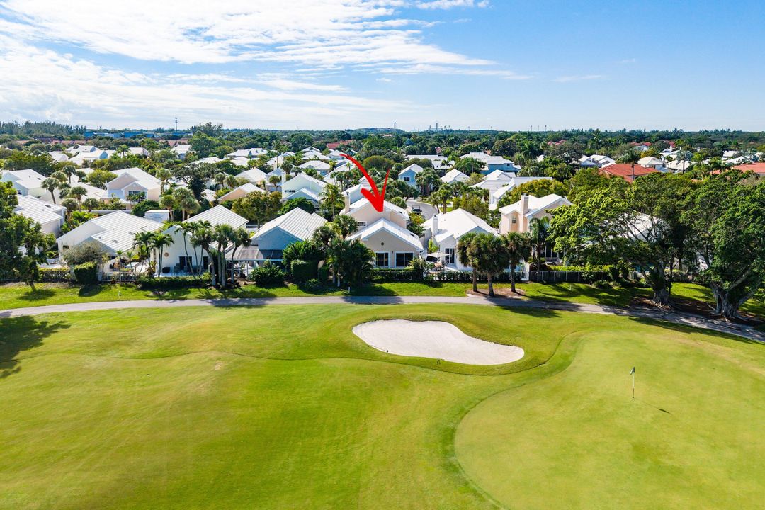 For Sale: $749,000 (3 beds, 2 baths, 1798 Square Feet)