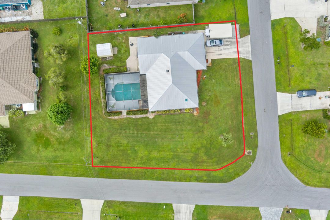 Active With Contract: $395,000 (3 beds, 2 baths, 1798 Square Feet)