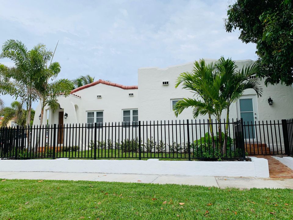 Active With Contract: $4,500 (3 beds, 2 baths, 1500 Square Feet)