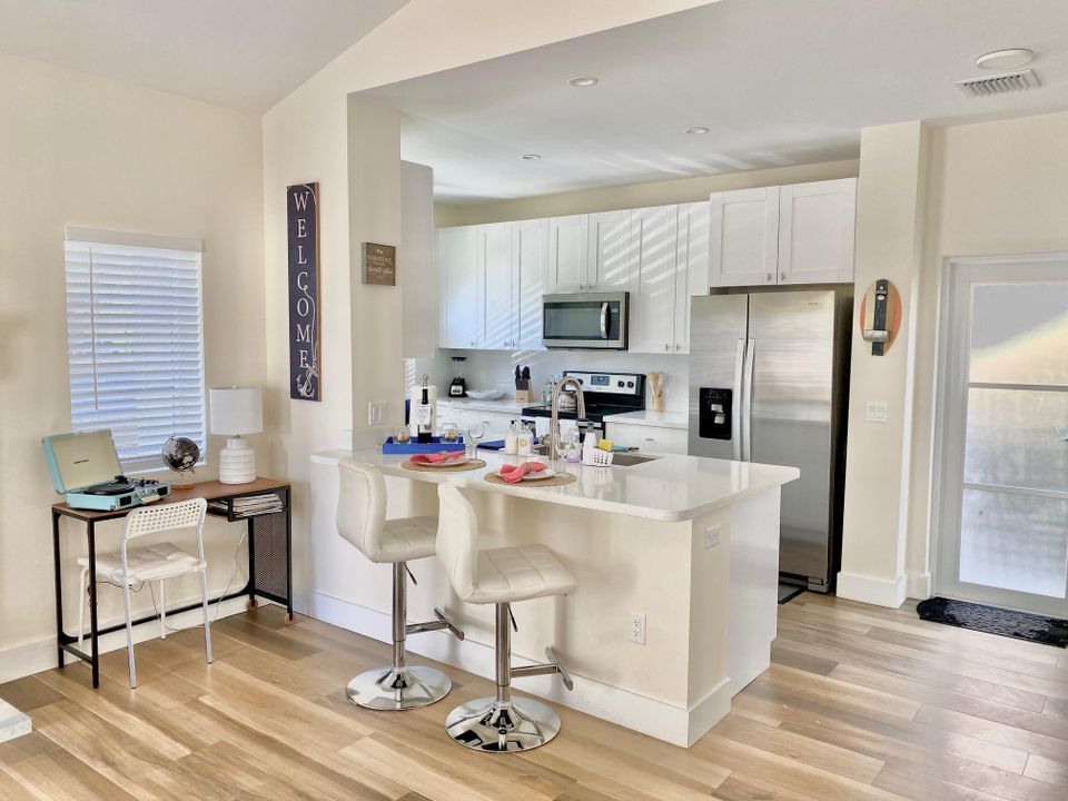 Active With Contract: $4,500 (3 beds, 2 baths, 1500 Square Feet)