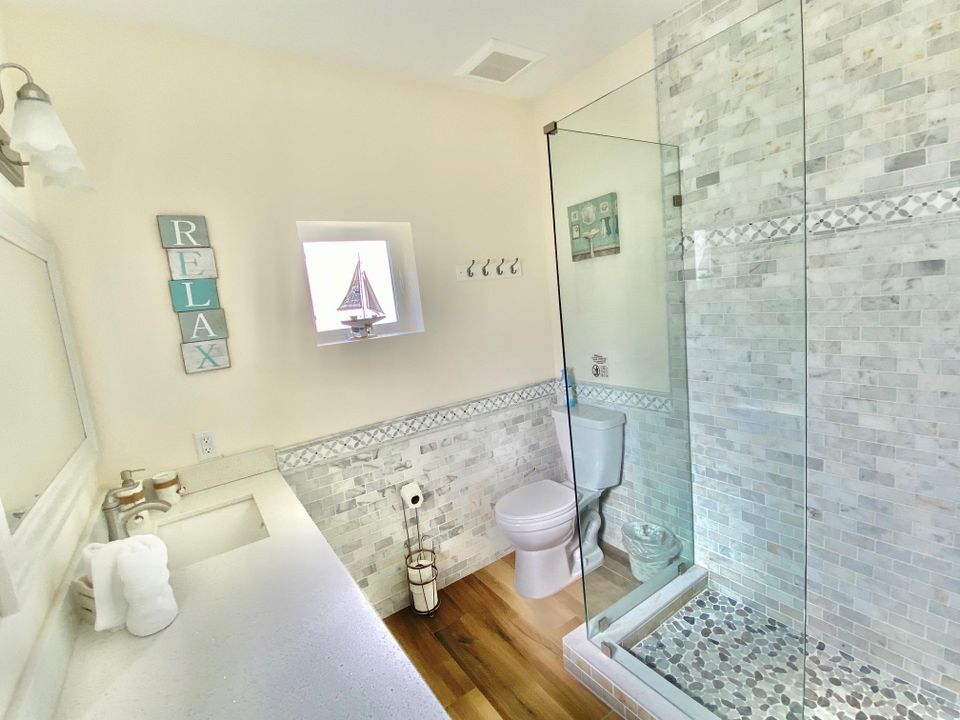 Active With Contract: $4,500 (3 beds, 2 baths, 1500 Square Feet)