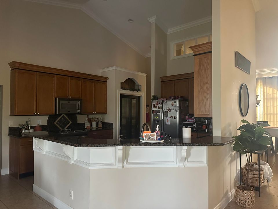 For Rent: $3,000 (3 beds, 2 baths, 2240 Square Feet)