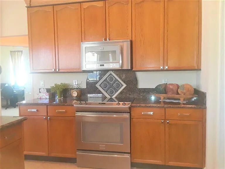 For Rent: $3,000 (3 beds, 2 baths, 2240 Square Feet)