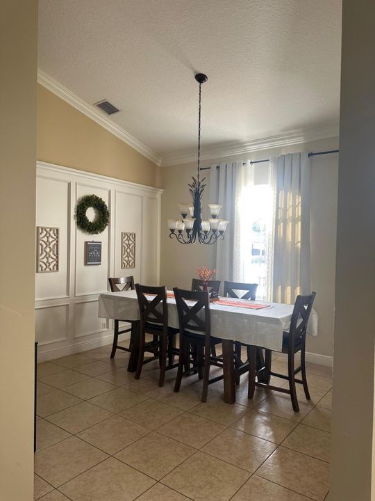 For Rent: $3,000 (3 beds, 2 baths, 2240 Square Feet)