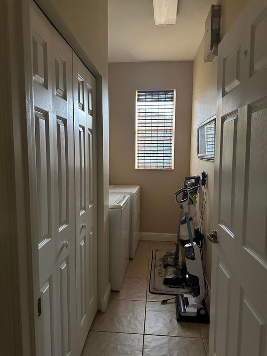 For Rent: $3,000 (3 beds, 2 baths, 2240 Square Feet)