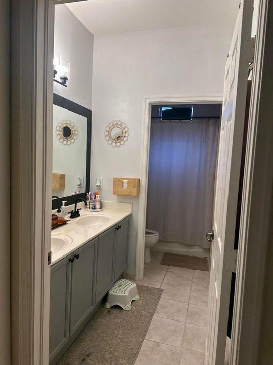 For Rent: $3,000 (3 beds, 2 baths, 2240 Square Feet)