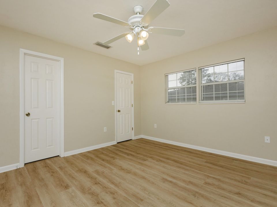 For Rent: $1,850 (2 beds, 2 baths, 1100 Square Feet)