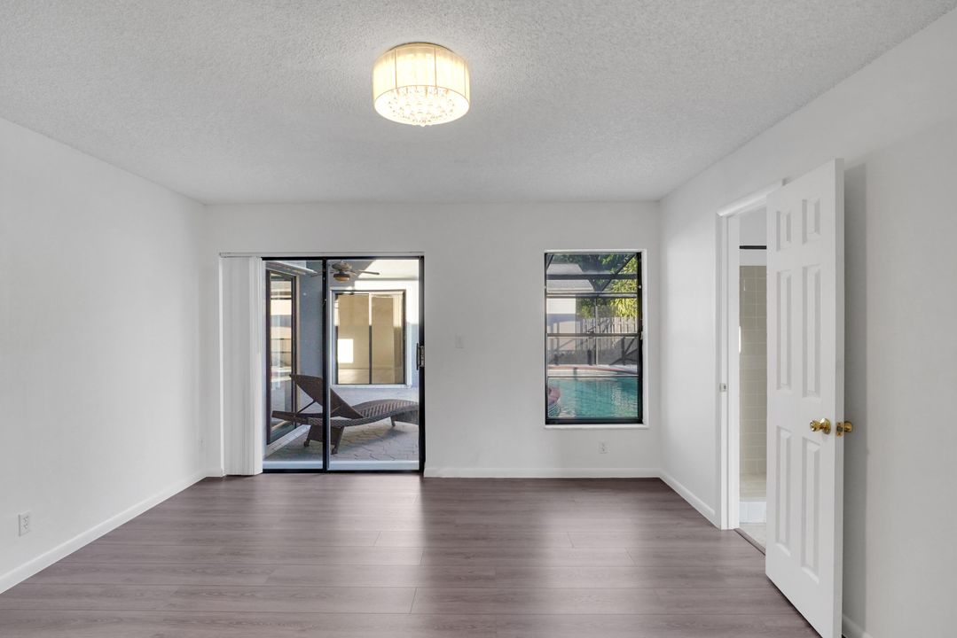 出租: $4,300 (4 贝兹, 2 浴室, 1874 平方英尺)