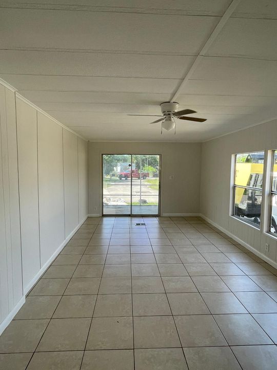 Active With Contract: $2,200 (3 beds, 2 baths, 1152 Square Feet)