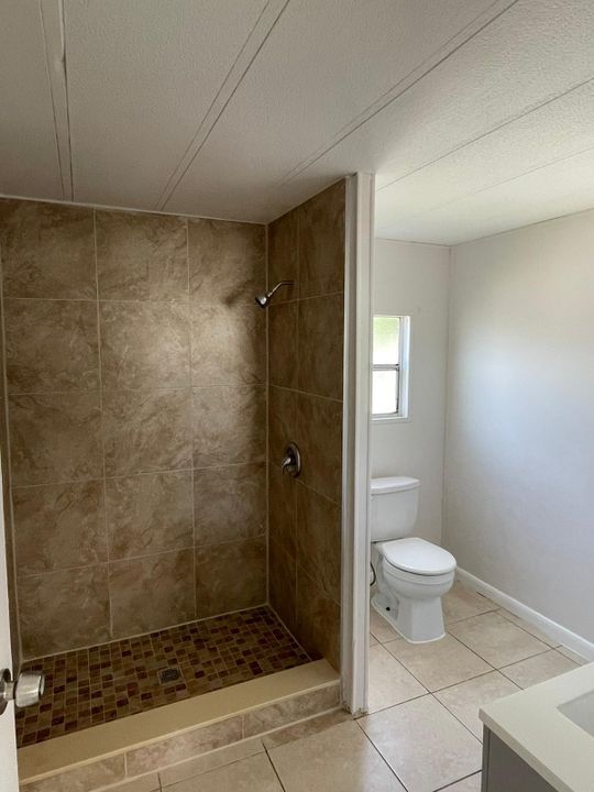 Active With Contract: $2,200 (3 beds, 2 baths, 1152 Square Feet)