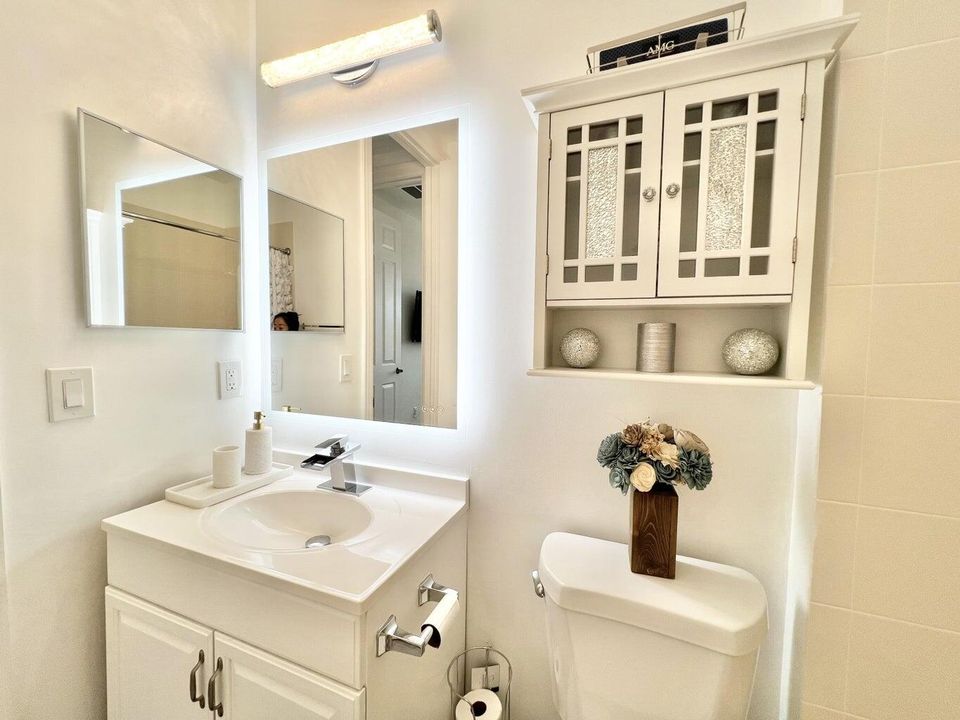 For Rent: $2,900 (3 beds, 2 baths, 1326 Square Feet)