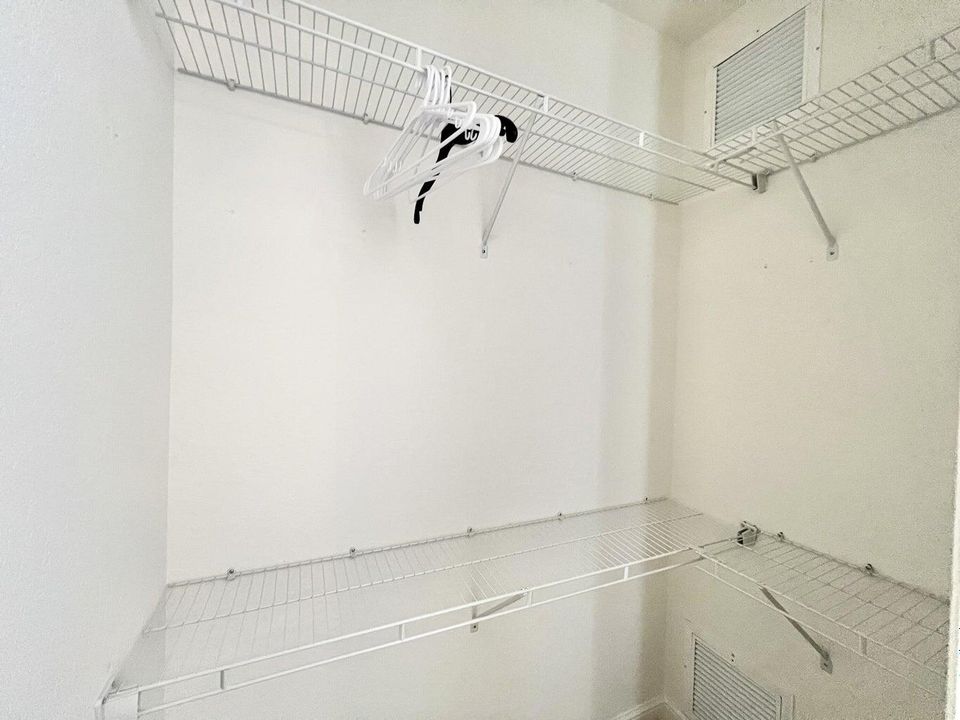 For Rent: $2,900 (3 beds, 2 baths, 1326 Square Feet)